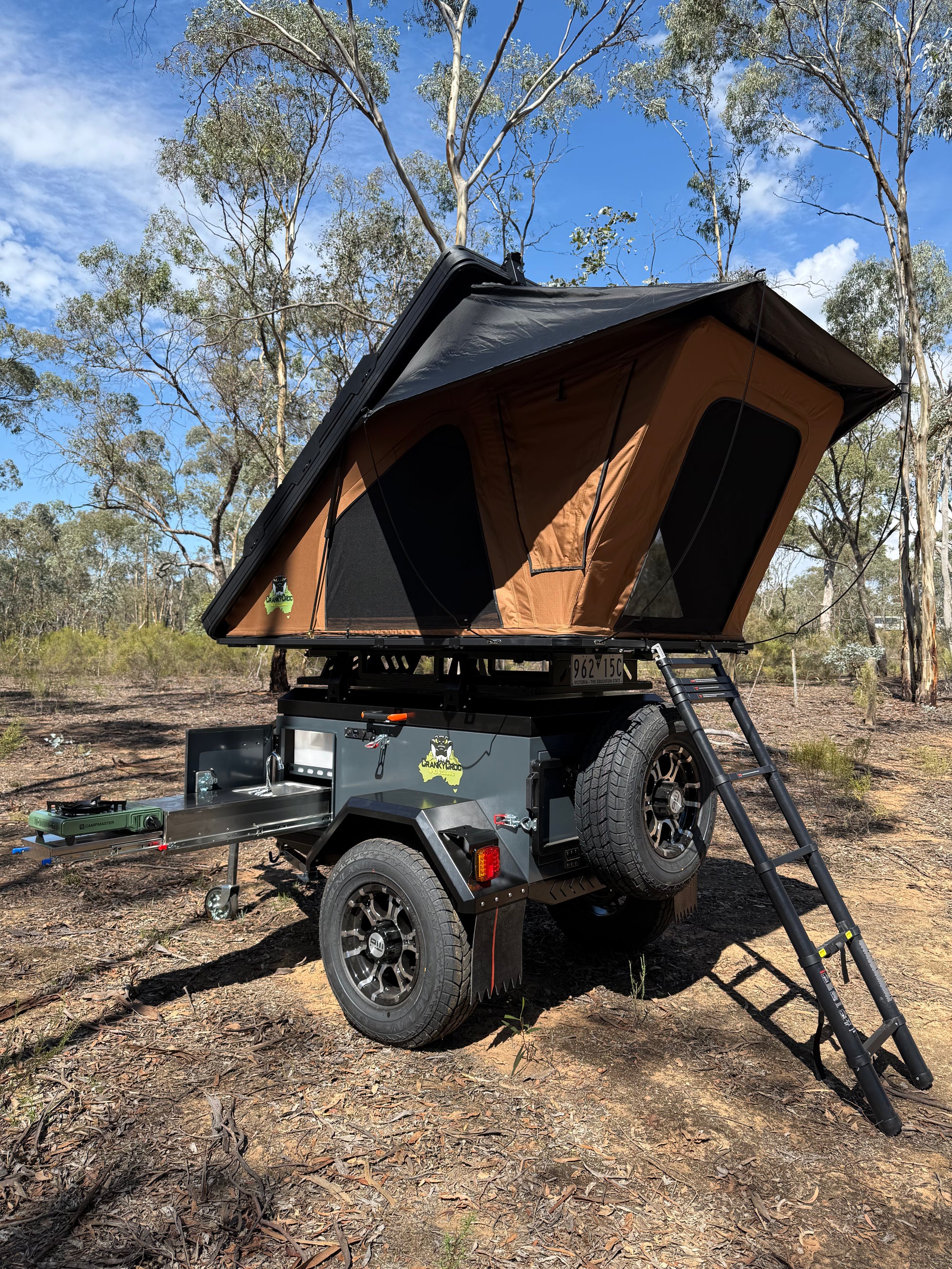 solid roof tent Croc Solid, Lightweight Rooftop Tent – Cranky Croc